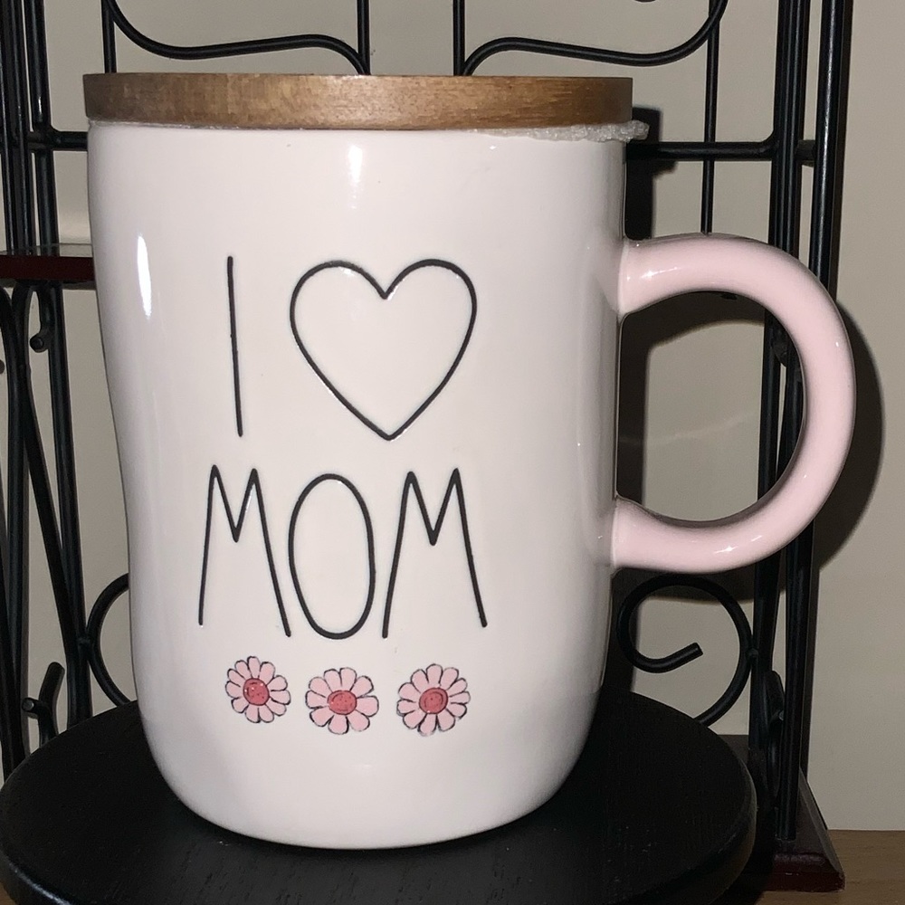 Rae Dunn MOM Mug with Topper / Coaster